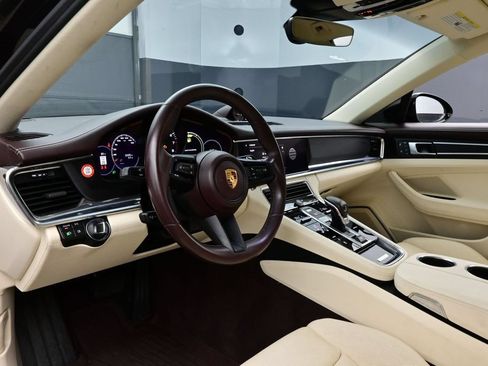 Certified 2023 Porsche Panamera 4 Platinum Edition AWD/4WD image 4