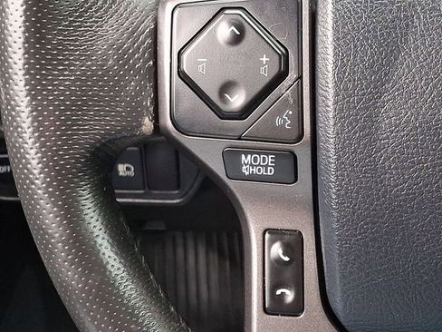 Used 2018 Toyota Tacoma TRD Off-Road AWD/4WD image 21