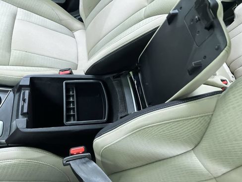 Used 2019 Subaru Ascent Premium AWD/4WD image 24