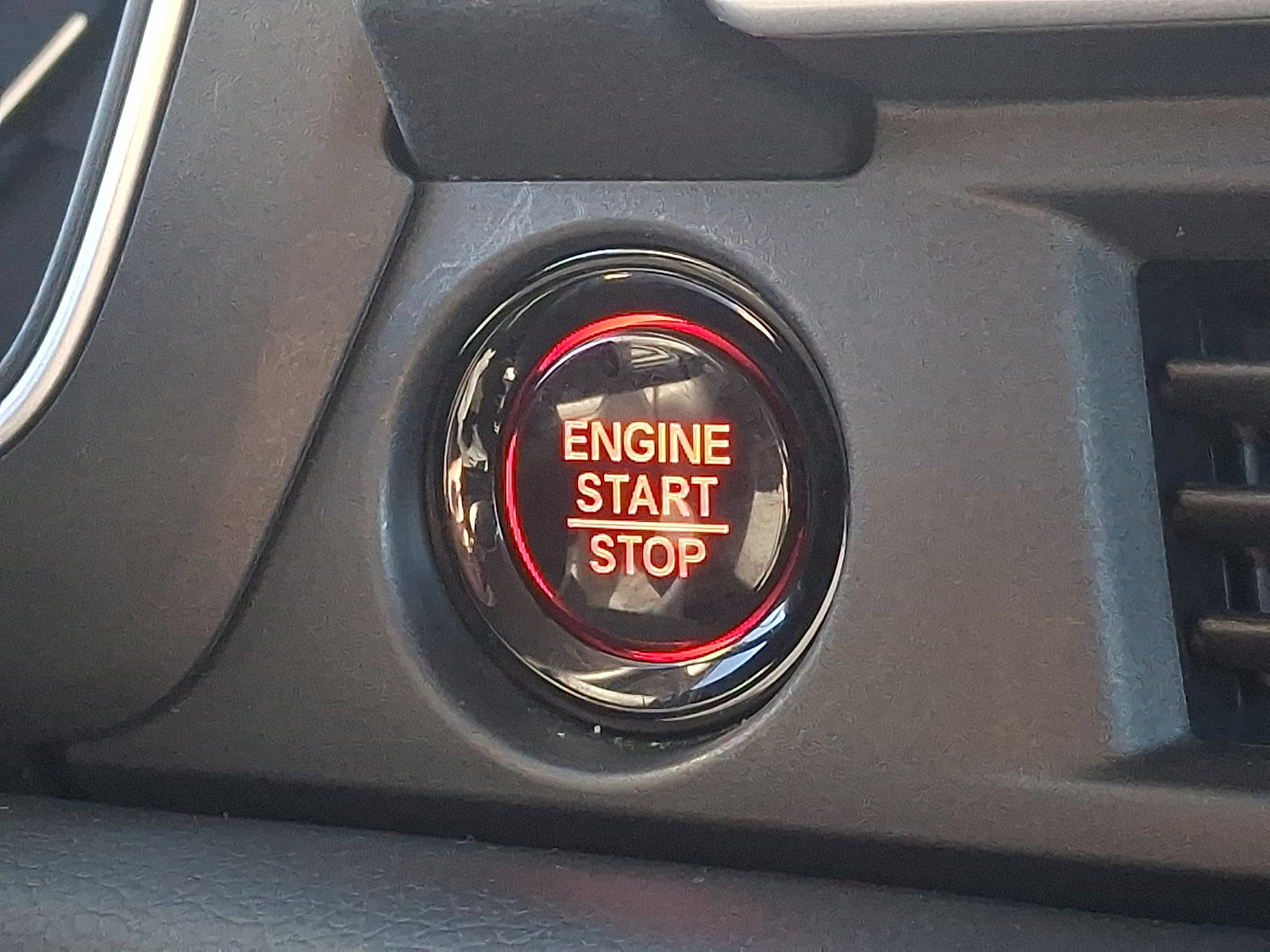 Used 2025 Honda Pilot EX-L image 22