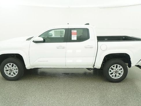 New 2026 Toyota Tacoma SR5 image 3