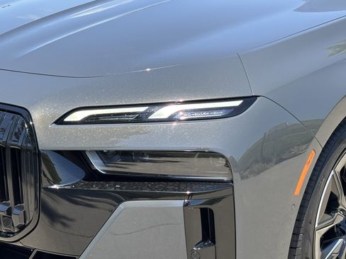 Certified 2023 BMW 740i RWD image 6
