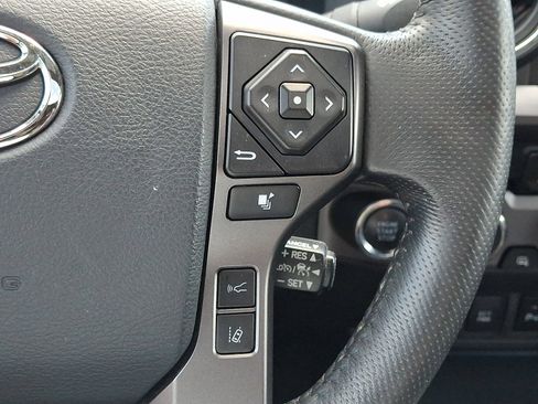 Used 2019 Toyota Tacoma TRD Sport w/ TRD Premium Sport Package AWD/4WD image 24