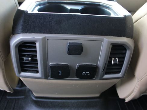 Used 2020 Ford F250 Lariat w/ Lariat Ultimate Package image 41