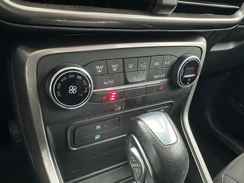 Used 2019 Ford EcoSport SE image 25