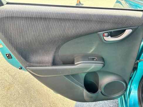Used 2013 Honda Fit Sport image 15