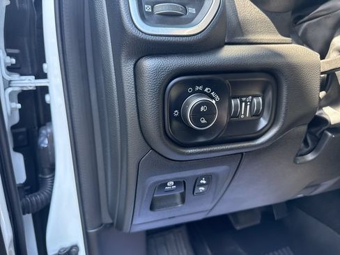 Used 2025 RAM 1500 Big Horn AWD/4WD image 16
