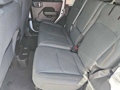 Used 2024 Jeep Wrangler Sport S image 18