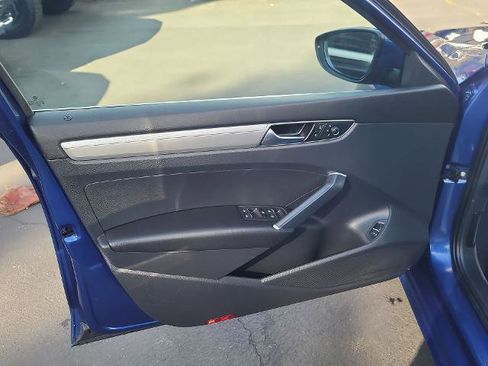 Used 2017 Volkswagen Passat 1.8T S image 19