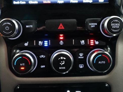 Used 2021 RAM 1500 Laramie AWD/4WD image 34
