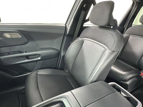 New 2027 Kia Telluride S image 13