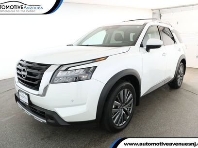 Used 2025 Nissan Pathfinder SL w/ SL Premium Package