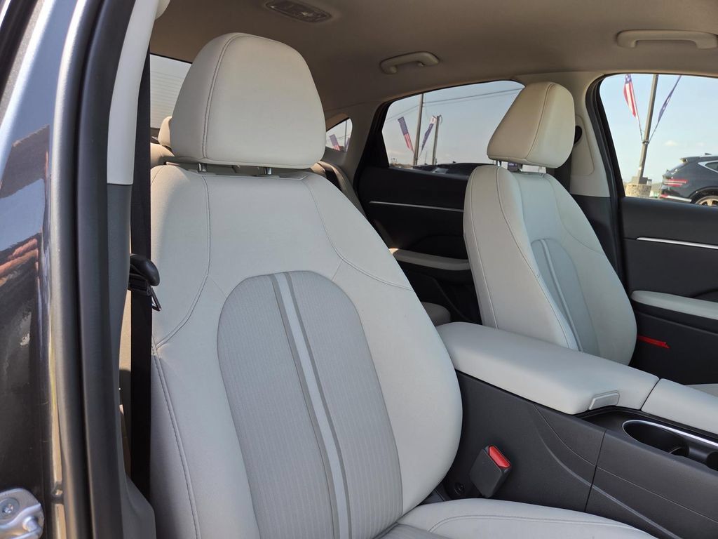 Used 2024 Hyundai Sonata SEL FWD image 30