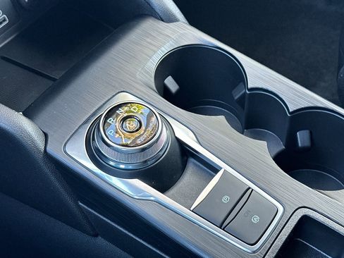 New 2025 Ford Escape SE image 21