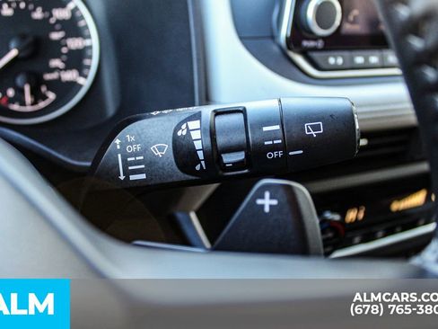 Used 2025 Nissan Rogue SV image 29