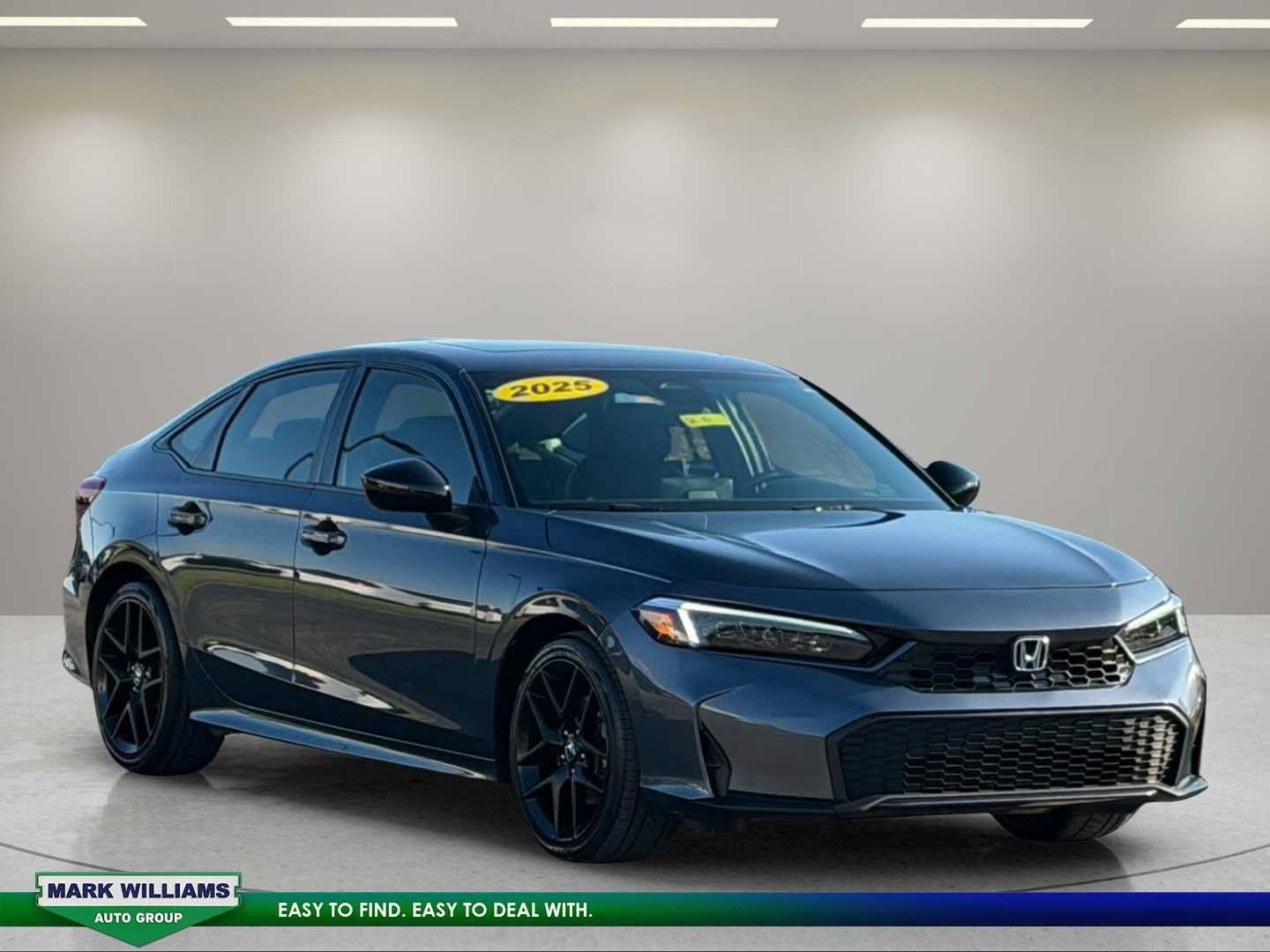 Used 2025 Honda Civic Sport image 2