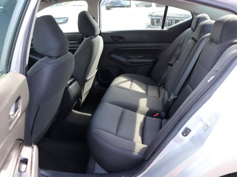 Used 2024 Nissan Altima 2.5 SV image 12