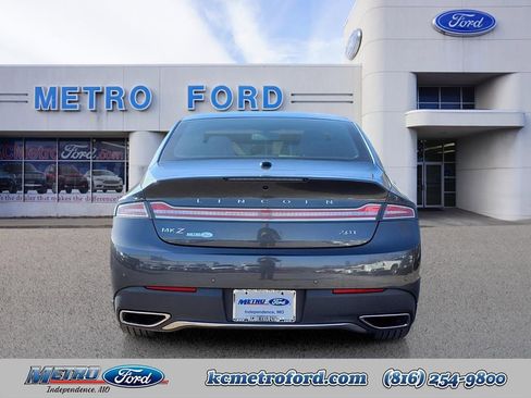 Used 2017 Lincoln MKZ Reserve image 5