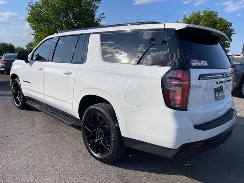 Used 2023 Chevrolet Suburban RST w/ Luxury Package AWD/4WD image 4