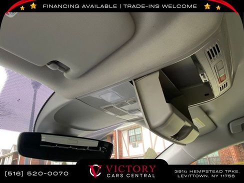 Used 2024 Volkswagen Taos SE image 29