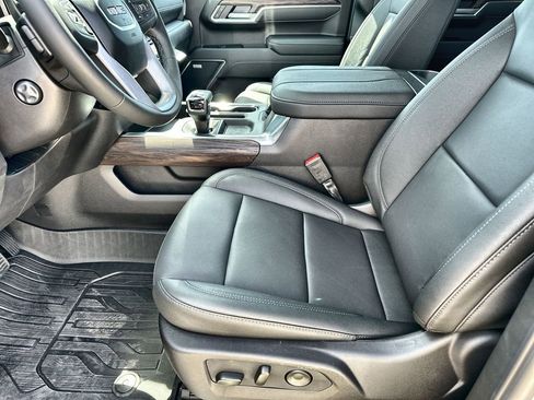 New 2026 GMC Sierra 1500 SLT image 24