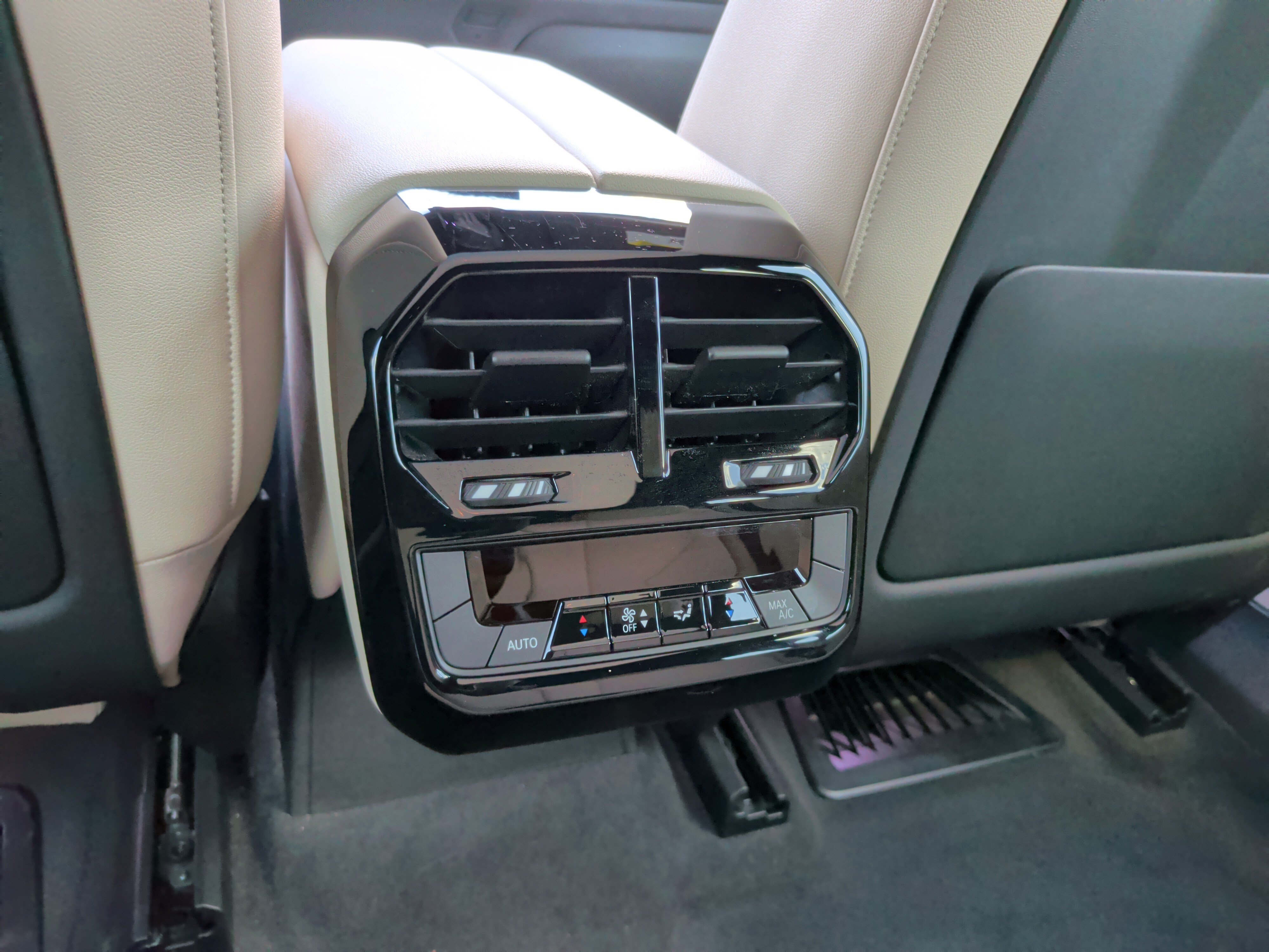Certified 2024 BMW iX xDrive50 w/ Convenience Package AWD/4WD image 34