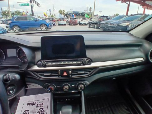 Used 2020 Kia Forte Sedan FWD image 10