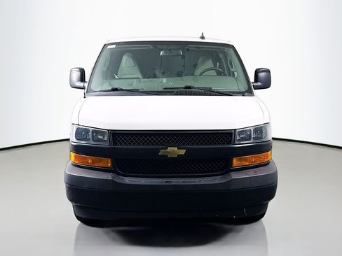 Used 2021 Chevrolet Express 2500 RWD image 2