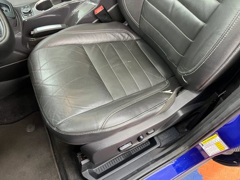 Used 2016 Ford Escape Titanium image 9