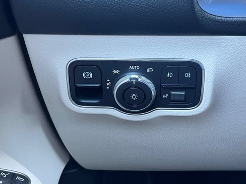 Certified 2026 Mercedes-Benz GLB 250 image 33