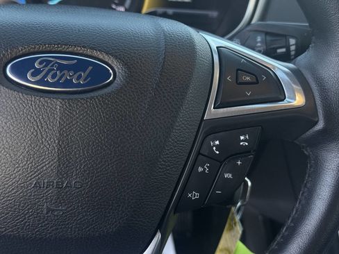 Used 2014 Ford Fusion SE image 18