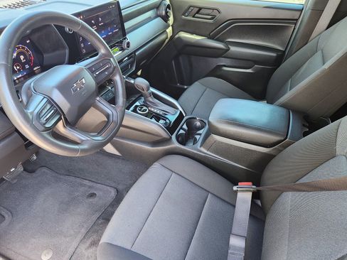 Used 2024 Chevrolet Colorado Trail Boss w/ Technology Package AWD/4WD image 12