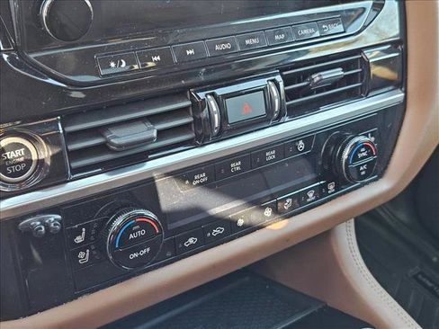 Used 2023 Nissan Pathfinder Platinum image 12