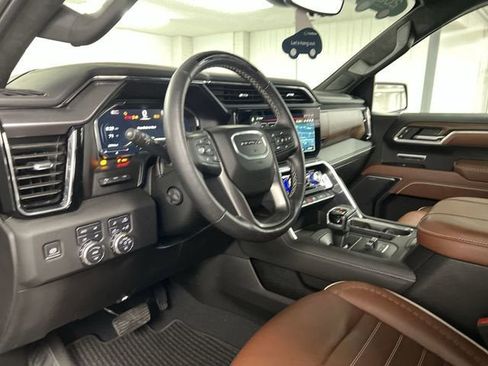 Certified 2025 GMC Sierra 1500 Denali Ultimate AWD/4WD image 10