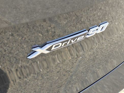 Used 2023 BMW iX xDrive50 w/ Sport Package AWD/4WD image 9