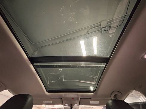 Used 2021 Volkswagen Atlas SE w/ Panoramic Sunroof Package image 22