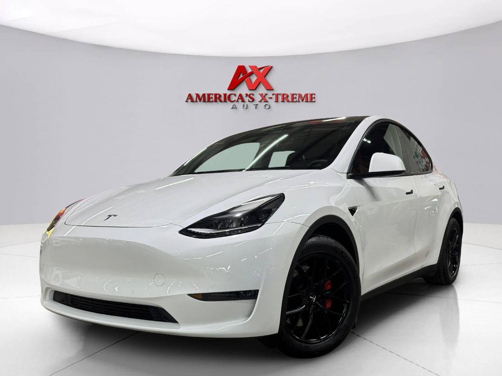 Used 2022 Tesla Model Y Performance AWD/4WD image 1