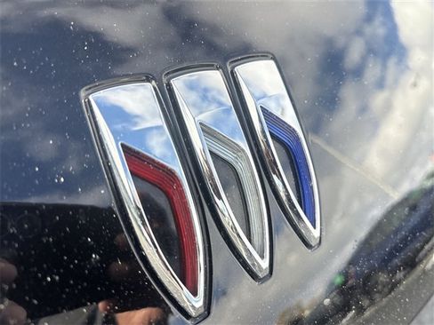 Certified 2025 Buick Envista Preferred image 29