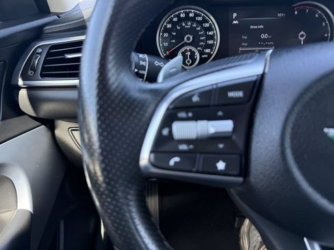 Used 2023 Genesis G70 2.0T RWD image 22