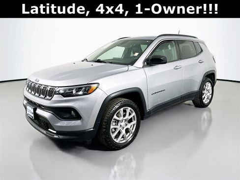 Used 2023 Jeep Compass Latitude w/ Sun and Sound Group image 4