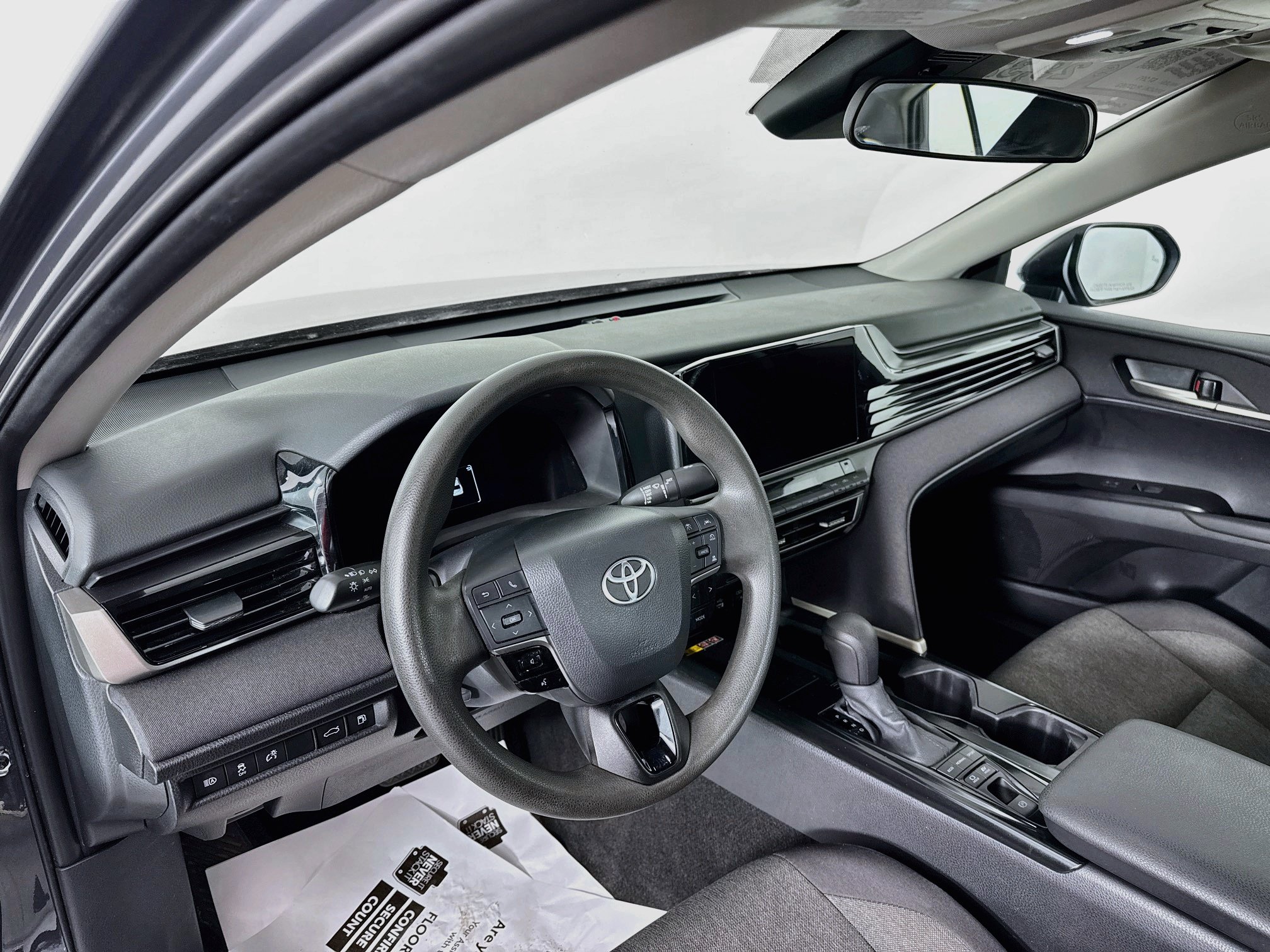 Used 2025 Toyota Camry LE FWD image 9