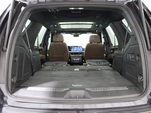 Used 2025 Chevrolet Tahoe High Country w/ LPO, Illumination Package AWD/4WD image 24