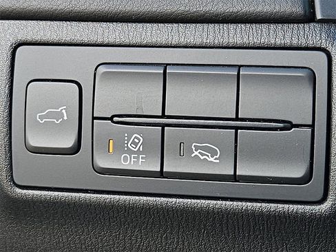 Used 2022 MAZDA CX-9 Touring image 25