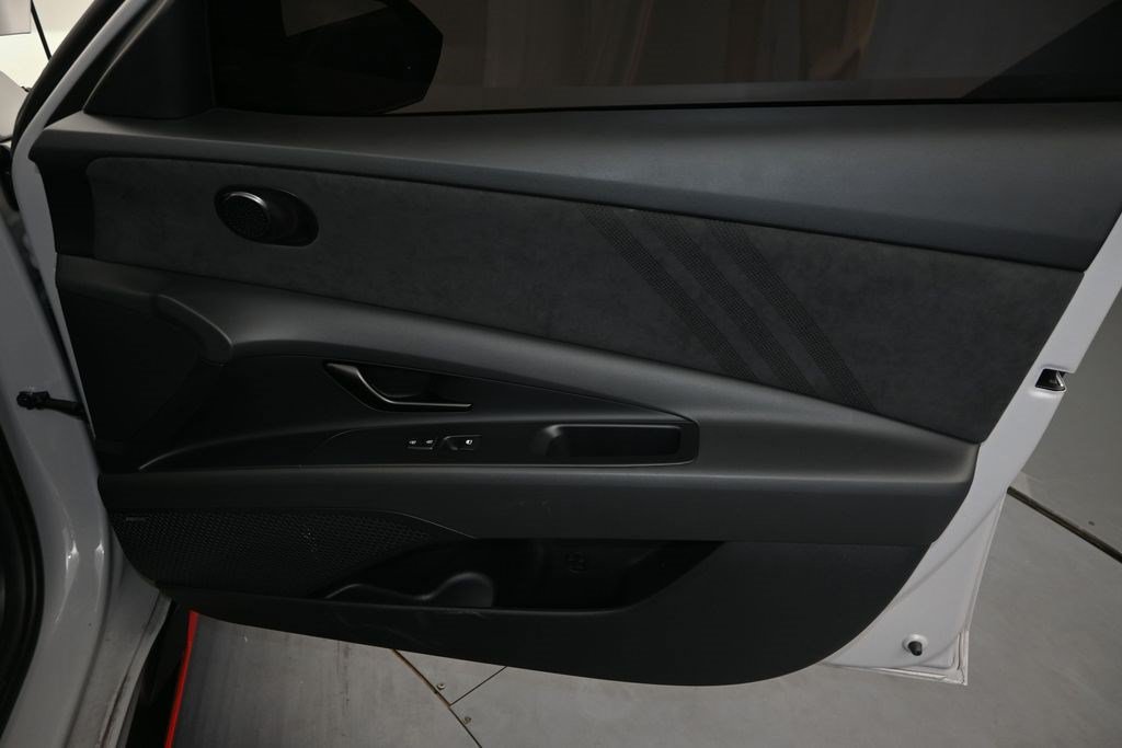 Used 2026 Hyundai Elantra N FWD image 13