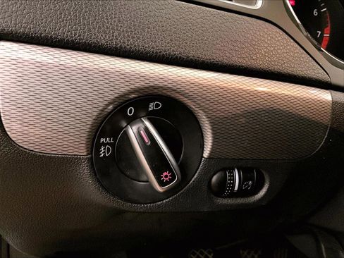 Used 2018 Volkswagen Jetta Wolfsburg Edition FWD image 30