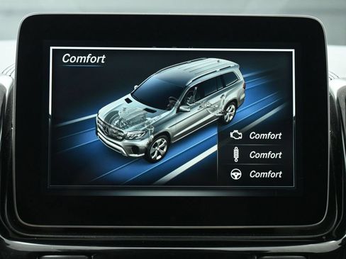 Used 2018 Mercedes-Benz GLS 550 4MATIC w/ Driver Assistance Package image 34