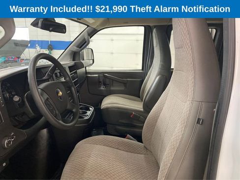 Used 2019 Chevrolet Express 2500 LT w/ LT Preferred Equipment Group image 10