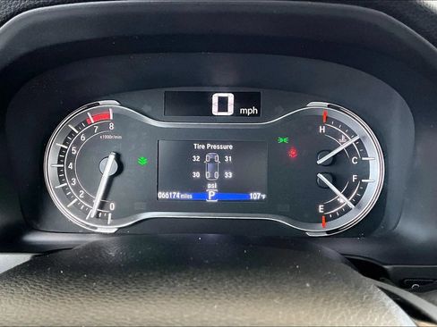 Used 2016 Honda Pilot Touring image 12