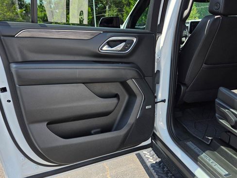 Used 2023 Chevrolet Suburban Z71 w/ Luxury Package AWD/4WD image 47