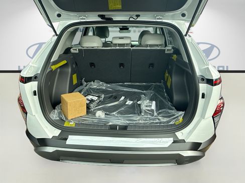 New 2026 Hyundai Kona SEL Premium FWD image 18